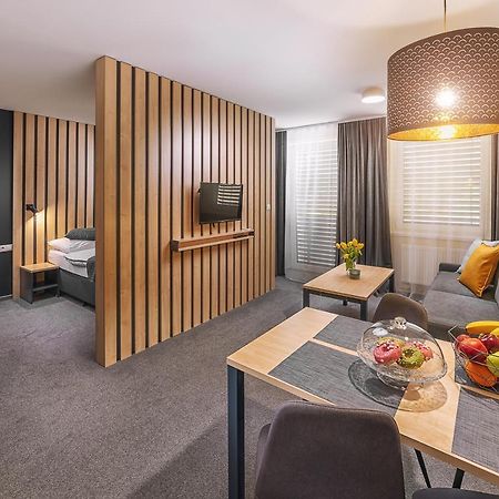 Timeout City Hotel Liptovsky Mikulas Luaran gambar