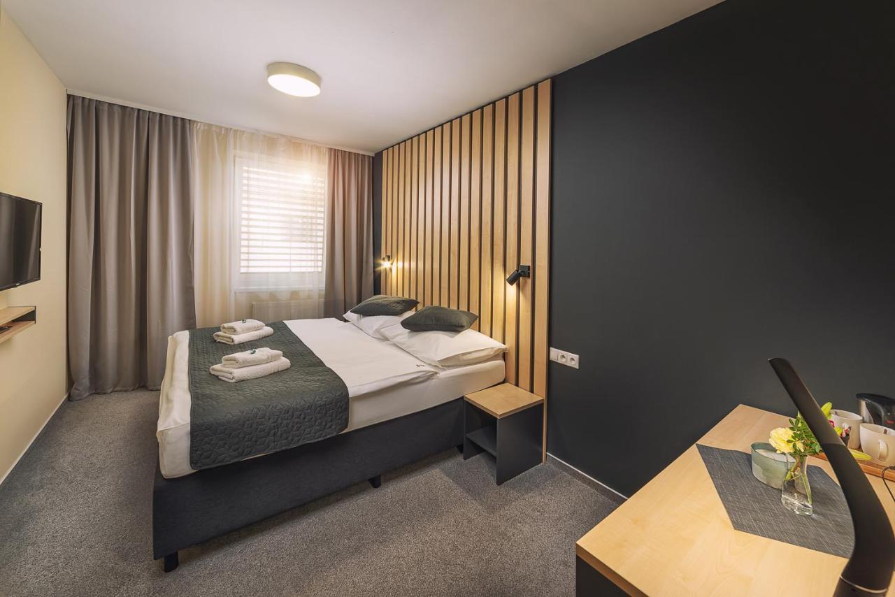 Timeout City Hotel Liptovsky Mikulas Luaran gambar