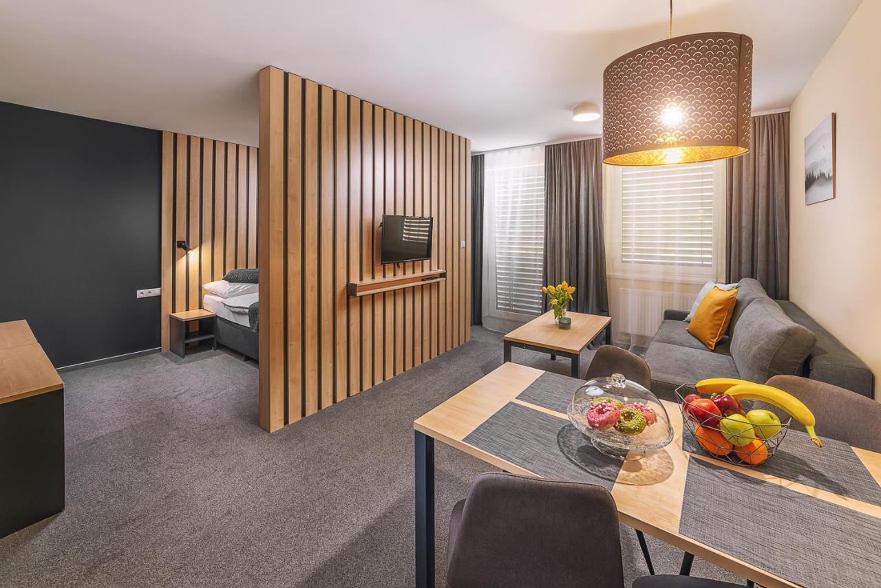 Timeout City Hotel Liptovsky Mikulas Luaran gambar