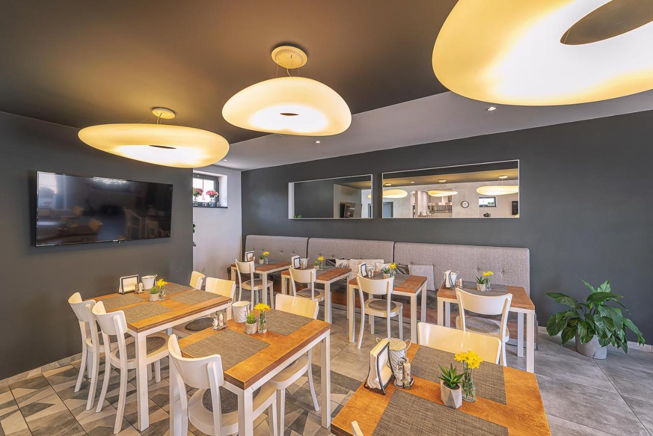 Timeout City Hotel Liptovsky Mikulas Luaran gambar